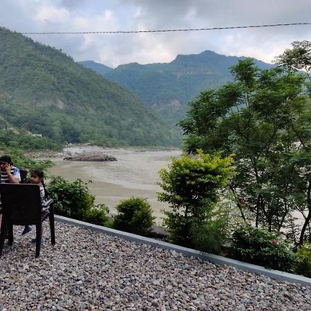 H7 Stay On The Ganges, Yoga & Spa Resort, Rishikesh Exterior photo
