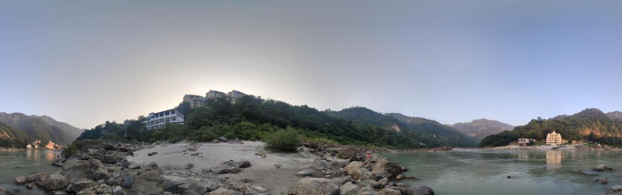 H7 Stay On The Ganges, Yoga & Spa Resort, Rishikesh Exterior photo