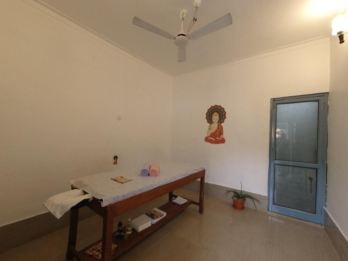 H7 Stay On The Ganges, Yoga & Spa Resort, Rishikesh Exterior photo